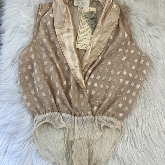 Cache bodysuit NWT - Picture 2 of 5